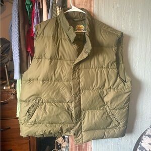 Cabela's Forest Green Quilted Vest